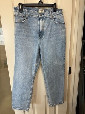 Abercrombie curve love The ankle straight ultra high rise